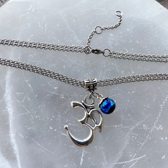 Double stainless steel chain om sign & lamp bead - Picture 8 of 12